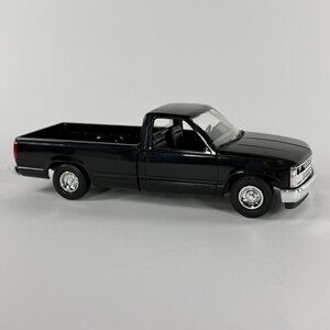 Vintage AMT Ertl 1988 Chevy Silverado C1500 Dealer Promo Brandywine 2657